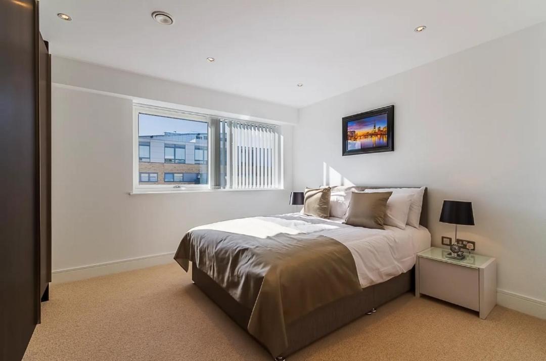 Modern 2 Bedroom In Canada Water - Stylish By The River Thames Londres